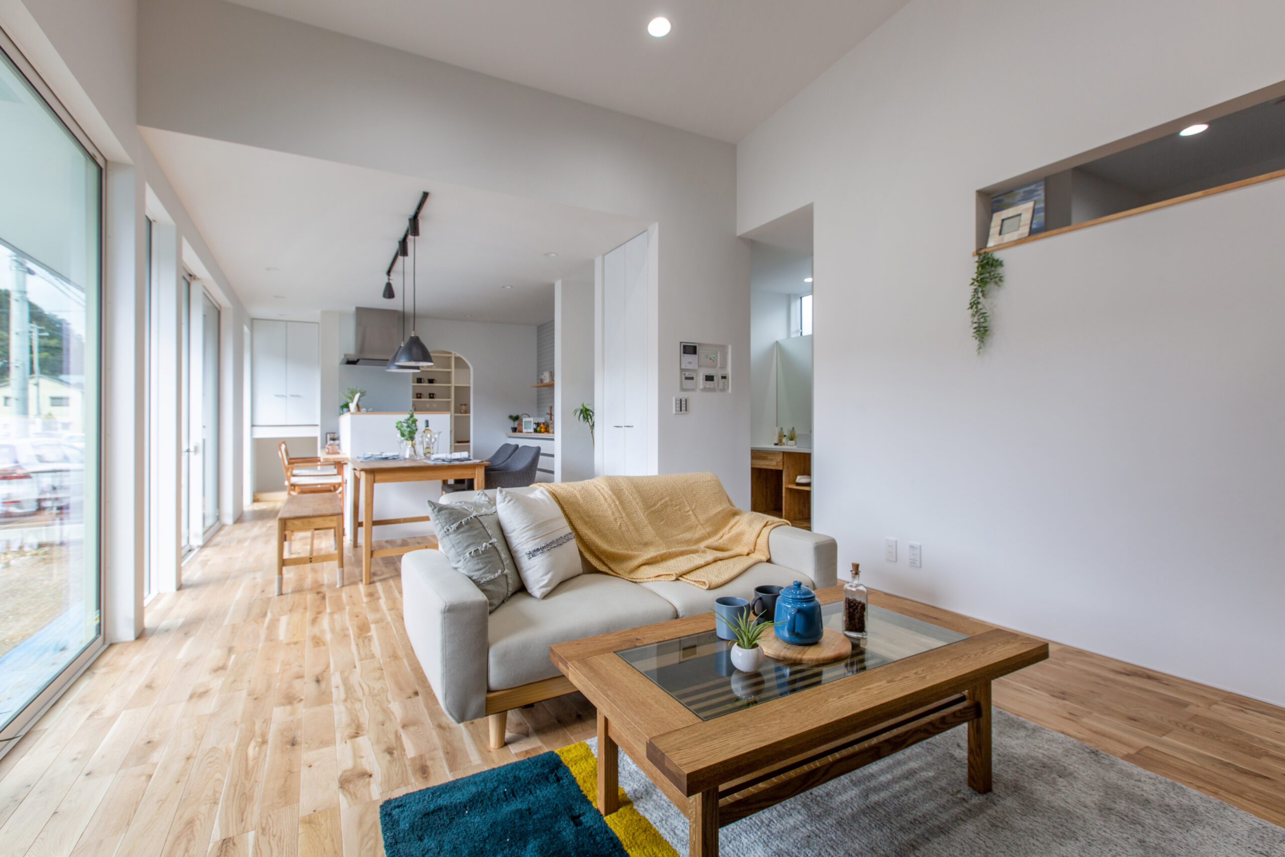 岐阜市 高性能住宅 【ワンちゃんと暮らすL字型の家】 木を活かしたナチュラルリビング