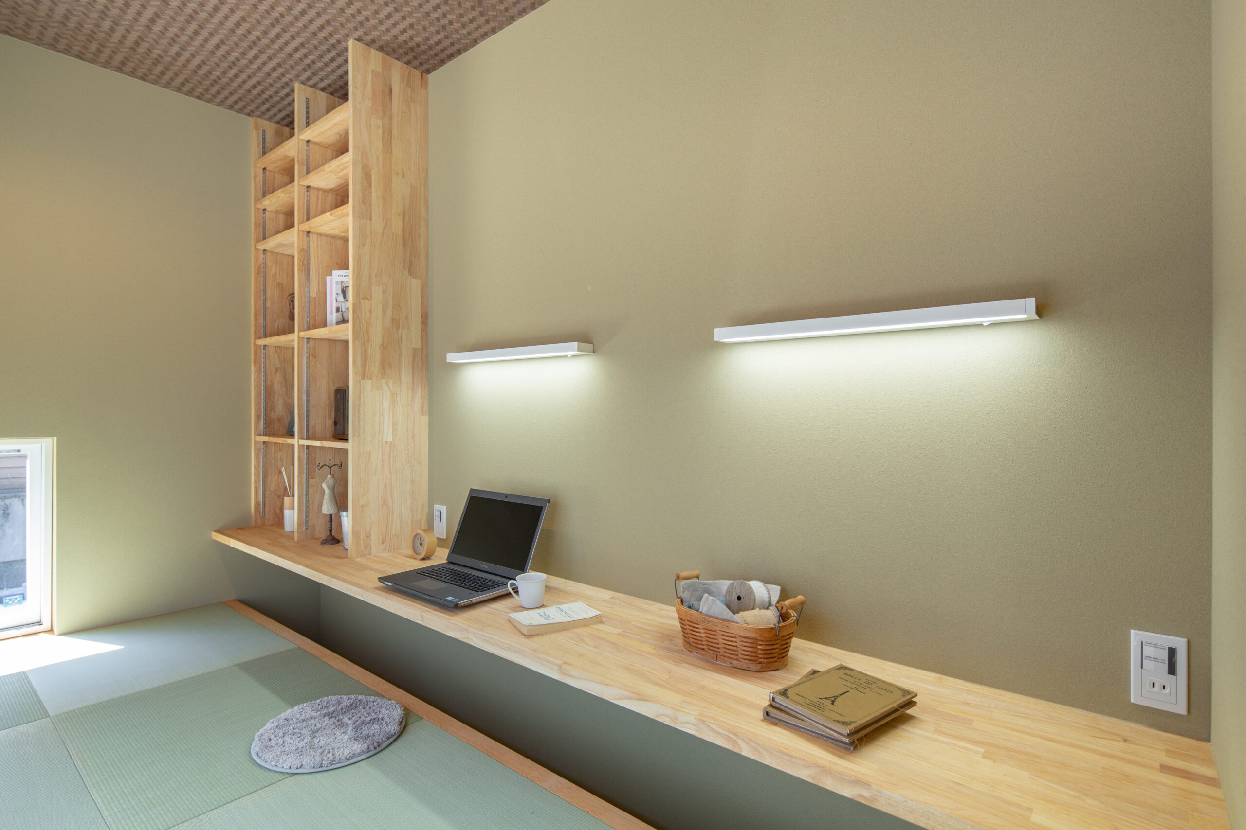 アスレチックネットのある平屋で、家族が楽しく過ごせる開放的な住まいの室内空間（施工例）