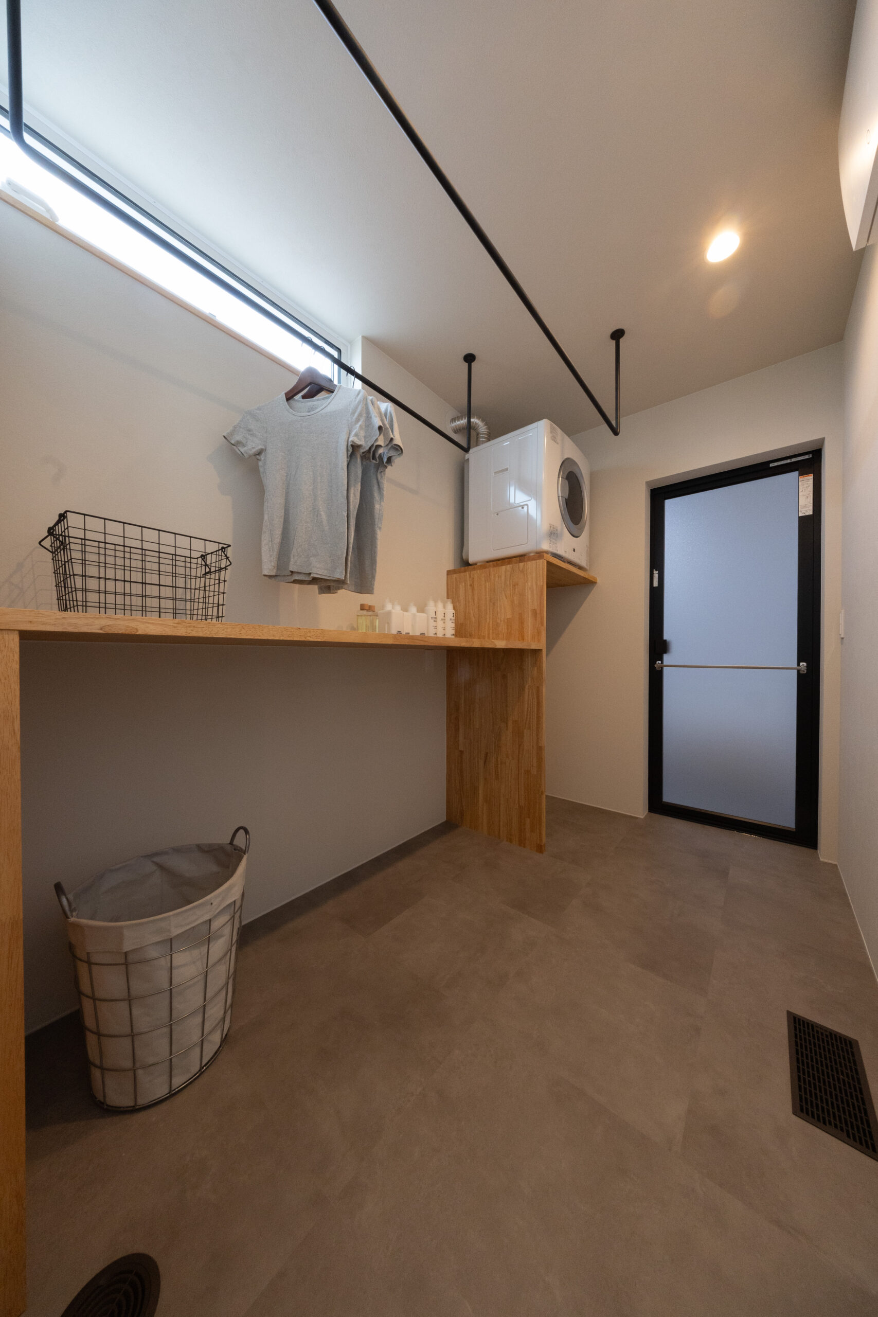 庭を楽しむL字型の家の施工写真